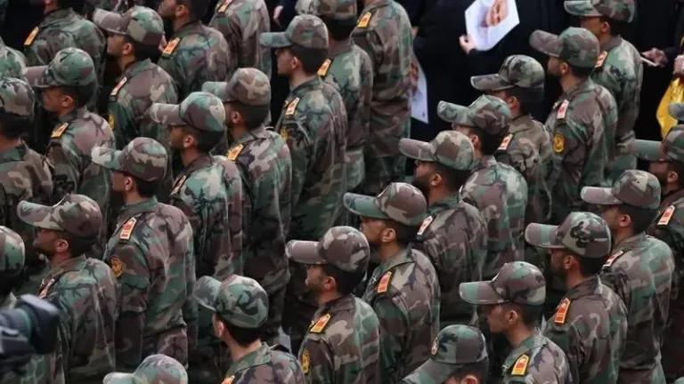 Ketegangan Memuncak Iran Balas Serangan Targetkan Pangkalan Udara As Di Tengah Gejolak Regional